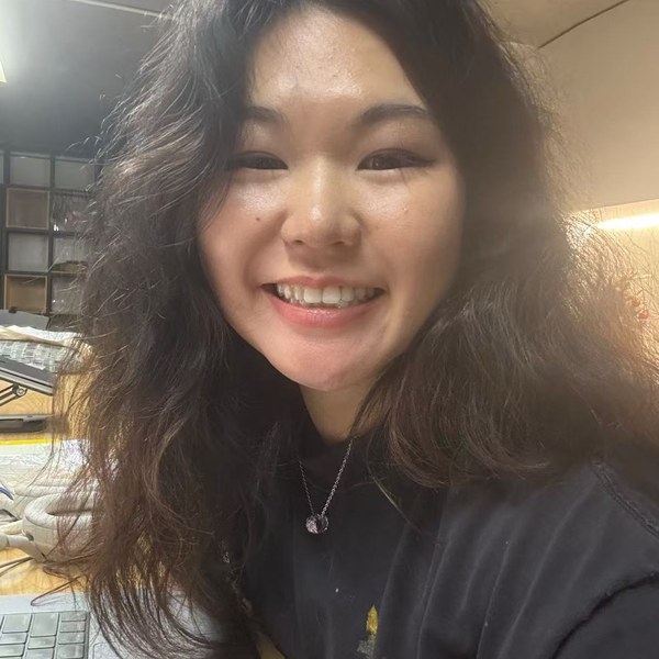 Yinghong Liu · 刘应泓