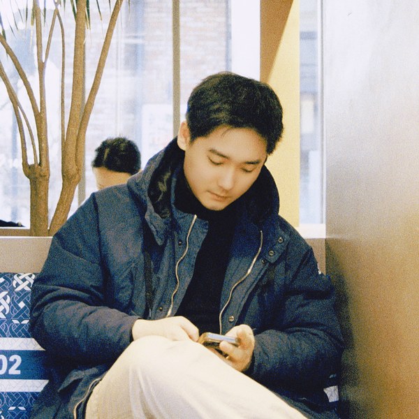 Yuang Zhou · 周煜昂
